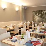 Hotel Mitte By Campanile 3*