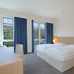 Hotel Mitte By Campanile 3*