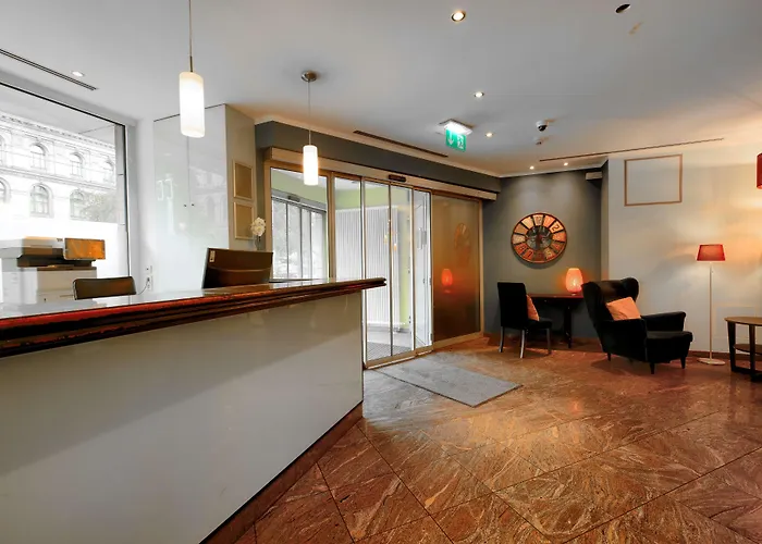 Hotel Mitte By Campanile 3*