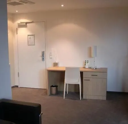 Ξενοδοχείο Mitte By Campanile 3*