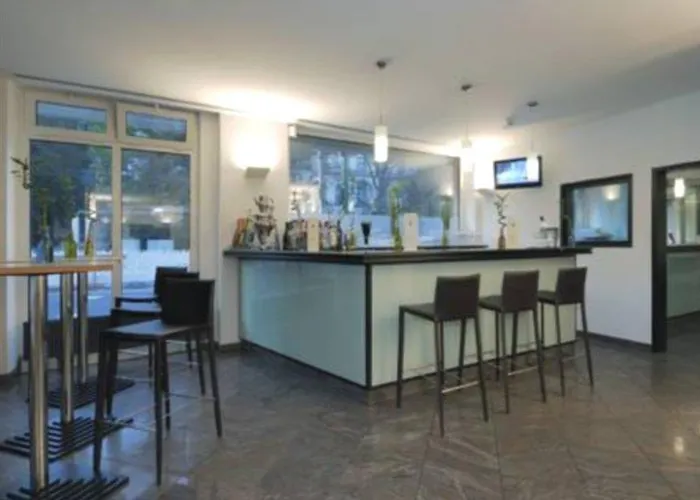 Hotel Mitte By Campanile 3*