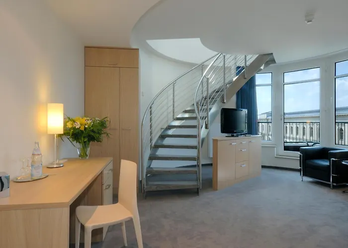 柏林米特钟楼酒店 柏林