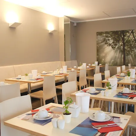 Hotel Mitte By Campanile 3*