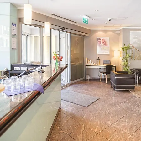 Hotel Mitte By Campanile 3*