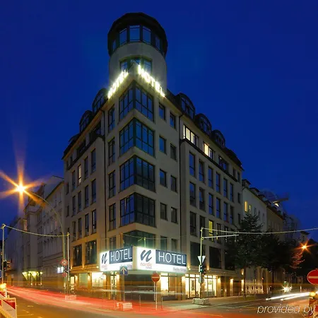 柏林米特钟楼酒店 酒店 3*