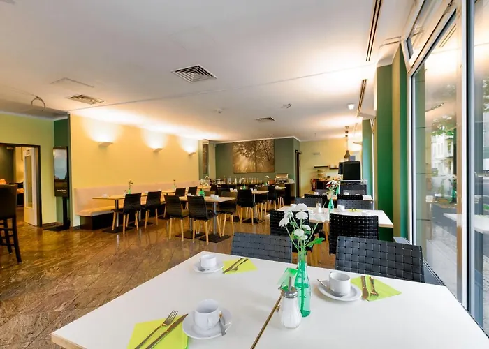 Hotel Mitte By Campanile 3*